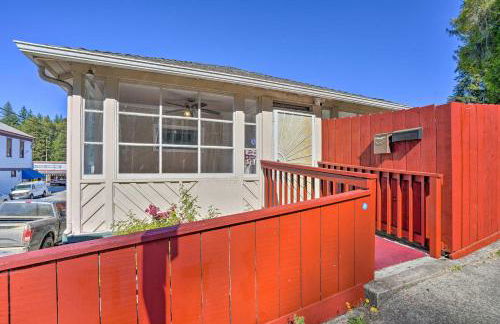 Sun-Dappled Retreat Walk to Restaurants! - Foto 3