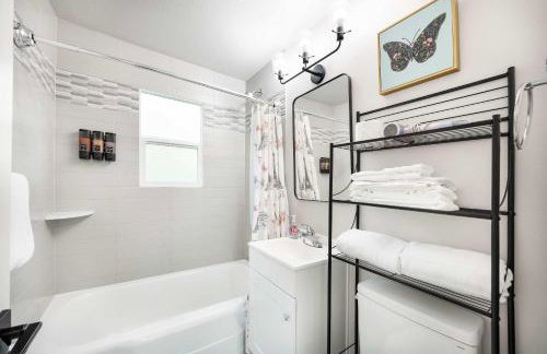 West Seattle Retreat w 3 AC - Near Alki Beach - Foto 21