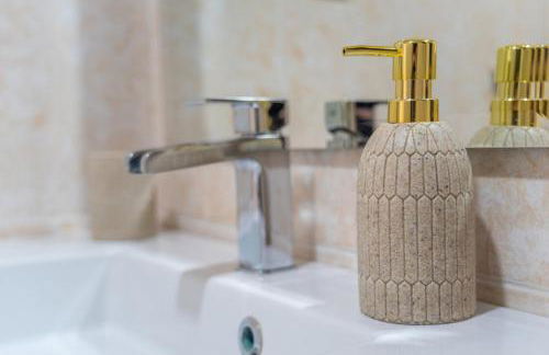 WintowinRentals Terrace, Pool, Parking in Cala del Moral - Photo 27