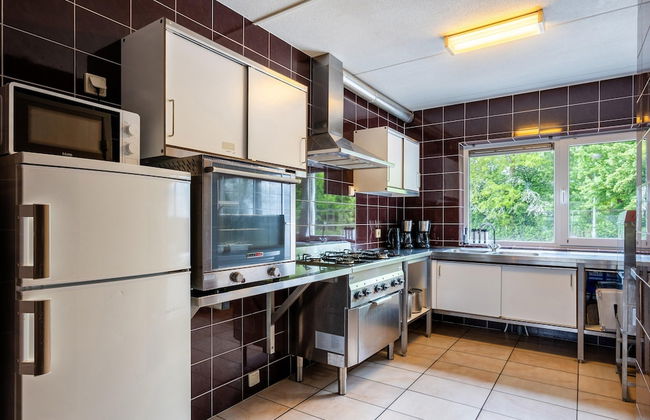 Well Furnished Home for Groups with Fireplace near Water - Foto 7