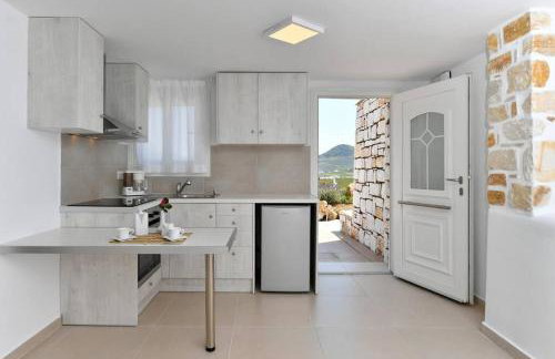 Irini's house with Jacuzzi - Photo 9