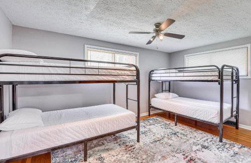 Fish, Hike and Golf Leisurely Navarre Home with Yard! - Foto 16