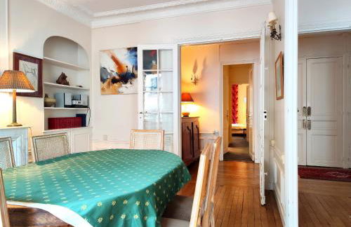 Peaceful 15th Paris Apartment with Metro Access - Foto 12