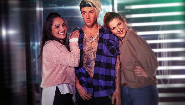 In posa con Justin Bieber