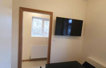 London Luxury 3 bedroom large apartment, aircon, free parking, station 4 mins walk - Foto 40