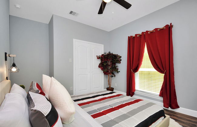 Cozy Retreat Near NRG Stadium, Free parking, Wi Fi - Foto 8