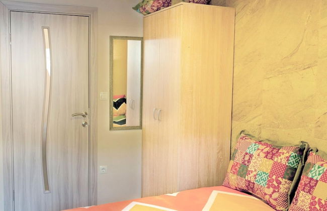 Chic and Elegant Flat Near Beach in Montenegro - Photo 23