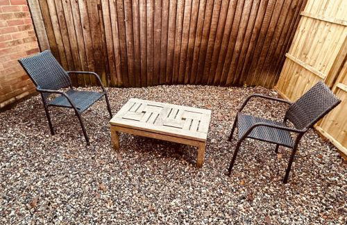 Modern cosy studio near Luton airport, free parking - Foto 13