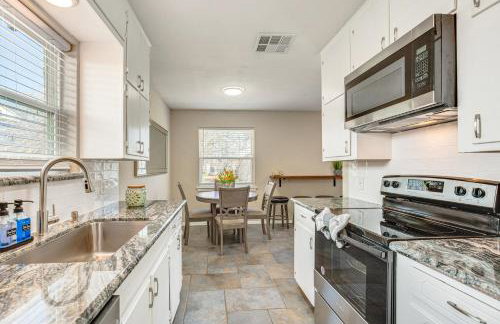 5 Mi to Fort Worth Stockyards Home with Yard! - Foto 2