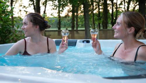 Luxury Chestnut Lodge with Hot Tub and Games Room - Foto 4