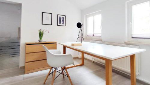 Flair Apartments 'FACHWERK & FLAIR' - Altstadt-Apartment 78 qm für Urlaub oder Geschäftsreise, Innenstadtlage, ruhig, modern, 900 m Bahnhof, 24 Std Check-in, WLAN, Streaming, Küche, Regendusche, 2 x Doppelbett, direkt am neuen Markt in der Altstadt - Foto 5