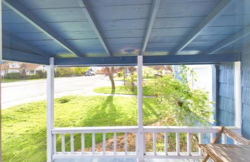 Main St New with AC Monthly stays Charming Cottage KING BED - Foto 50