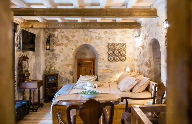 Dandy Villas Tower House Built in 17th Century Pool - Photo 5