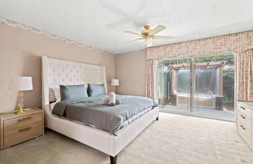 Airy Large Backyard Oasis Perfect Family Getaway - Foto 8