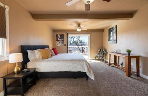 Amazing Views, Amazing Modern Broadmoor Home - Foto 73