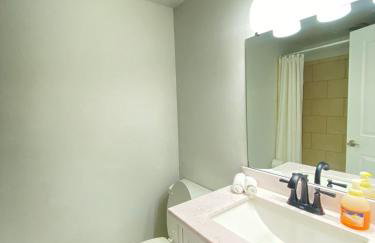 Lovely Remodeled 2bdrm Basement Home - Foto 14