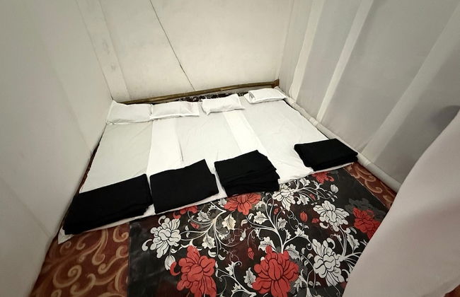 Arail Tent City Kumbh Cottage - Foto 6