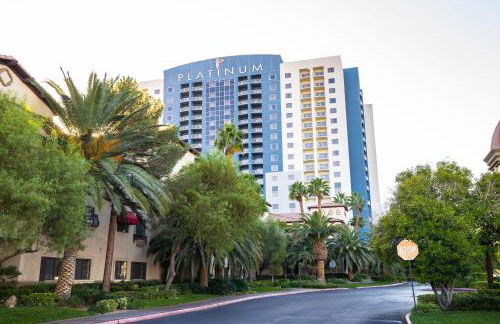 2100 SqFt Penthouse Suite W/ Strip Views! POOL GYM - Foto 33