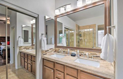 Patio and Fire Pit Family Retreat in Cave Creek! - Foto 17