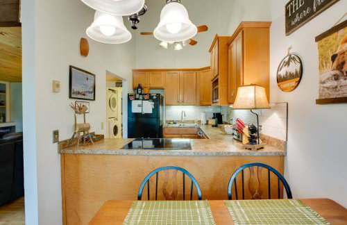 Steps to Sugar Mountain! Condo w/ Furnished Deck - Foto 7