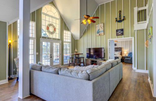 Dock and Fire Pit Stunning Lake Sinclair Home! - Foto 5