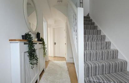 Spacious 4-Bed Home Free Parking, Private Garden - EcuaStay - Foto 13