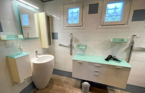 Villa 250m2 avec PISCINE chauffée & SPA & kota-grill & sauna - Foto 77