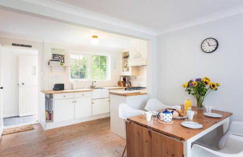 Spacious 3 Bed Cottage Near Beaches - Foto 3