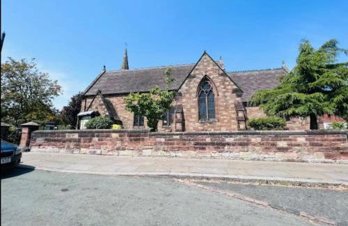 The Hurst Coach House - Photo 48