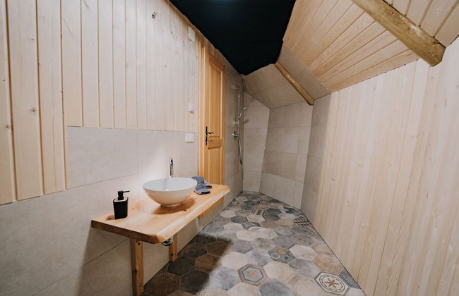 Koča Kronca - Velika planina - Foto 11