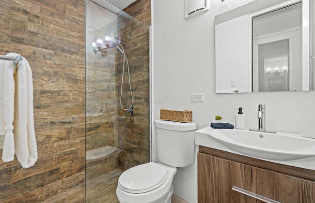 Otium Ideal Marina Getaway Balcony Parking - Photo 12