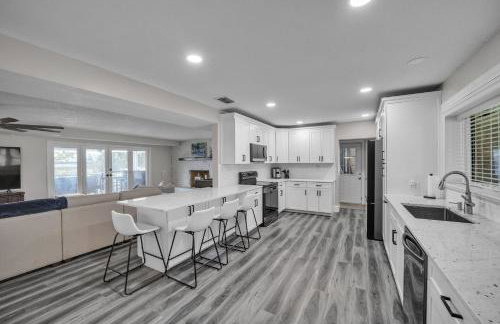 Beautiful Lake View Retreat Drivable To Theme Parks 3 Bedroom Home - Foto 18