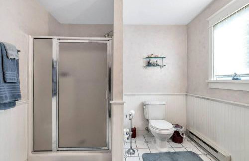 Quiet Getaway with Queen Bed & Wi-Fi - Foto 11