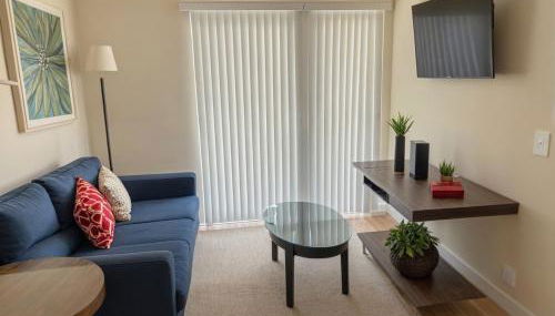 Urban Chic residence in Central LA - Photo 2