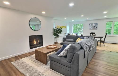 CubsCorner - Pool, Sauna, Gym, Close to Mountain! - Foto 16