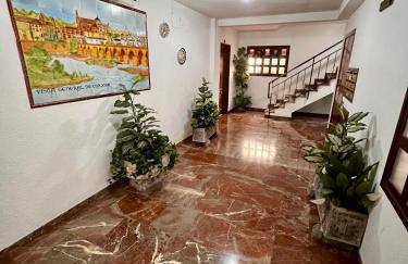 Amplio apartamento familiar con parking privado en pleno centro de Córdoba - Foto 32