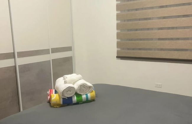 Kensington with pool - Photo 12