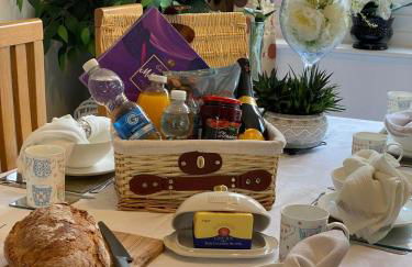 ROSE COTTAGE - Photo 2