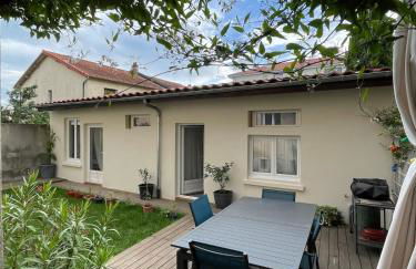 - Chez nous - - Foto 1