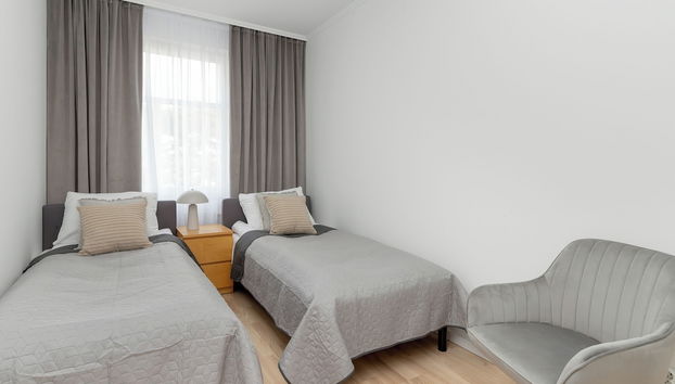 Spacious Apartment With Desk by Renters - Foto 5, Habitación