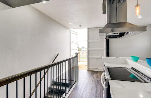 Rooftop Deck and Views! Pet-Friendly Galveston Home - Foto 19