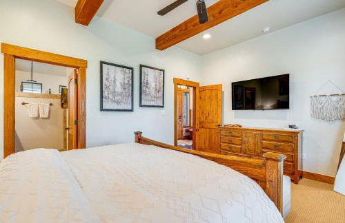 Scenic View! Lake Travis Cabin Near Pools and Marina - Foto 12