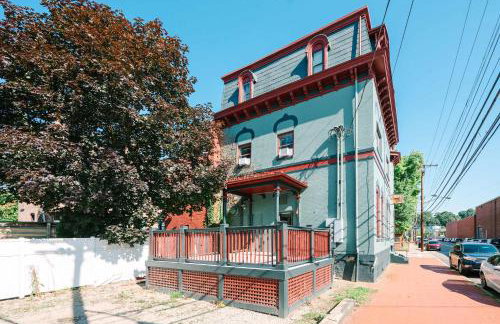 Acrisure Field - Off Street Parking - GroupStay - Foto 30