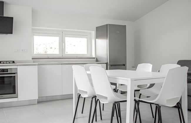 3 bedroom Apartment in Duino-Aurisina with swimming pool and terrace - Photo 2