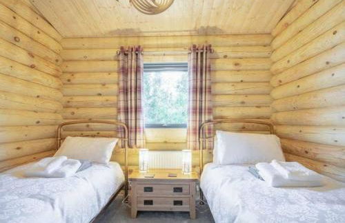 Treetops Luxury Log Cabin - Hot tub, BBQ & Sauna - Foto 20