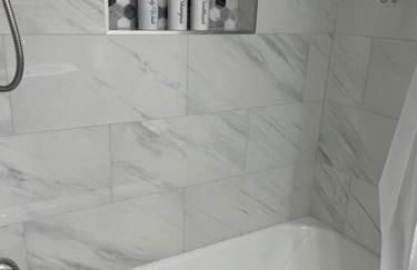 Adorable 2 bedroom with free street parking - Foto 9