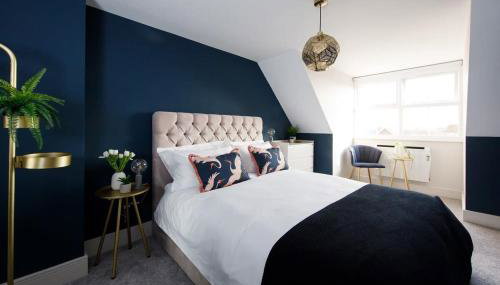 Luxury Penthouse ~ Super King Bed 5 min to Beach - Foto 2