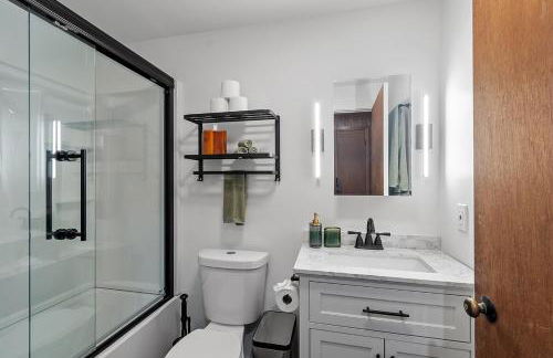 Lakeside Getaway - Lake Access & Firepit - Photo 41