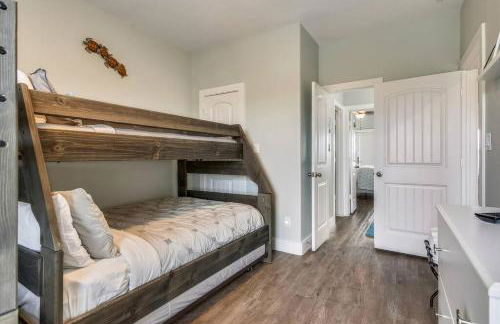 "The Ocean Aire" , 30 secs from the sand! - Photo 36