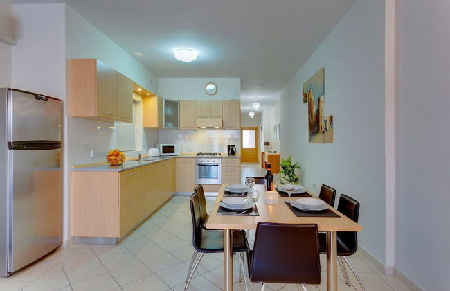 Valletta and Harbour Views Apartment in Central Sliema - Foto 7